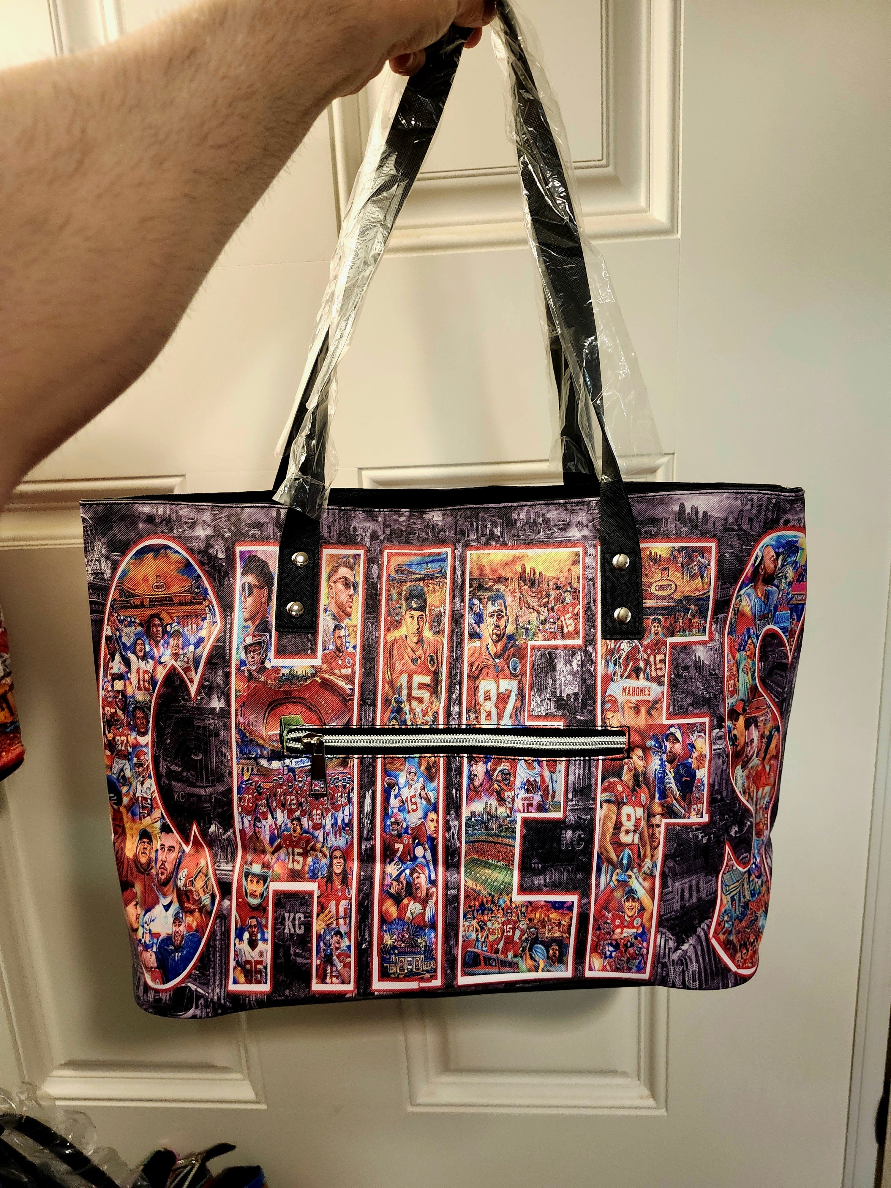 CHIEFS PURSE