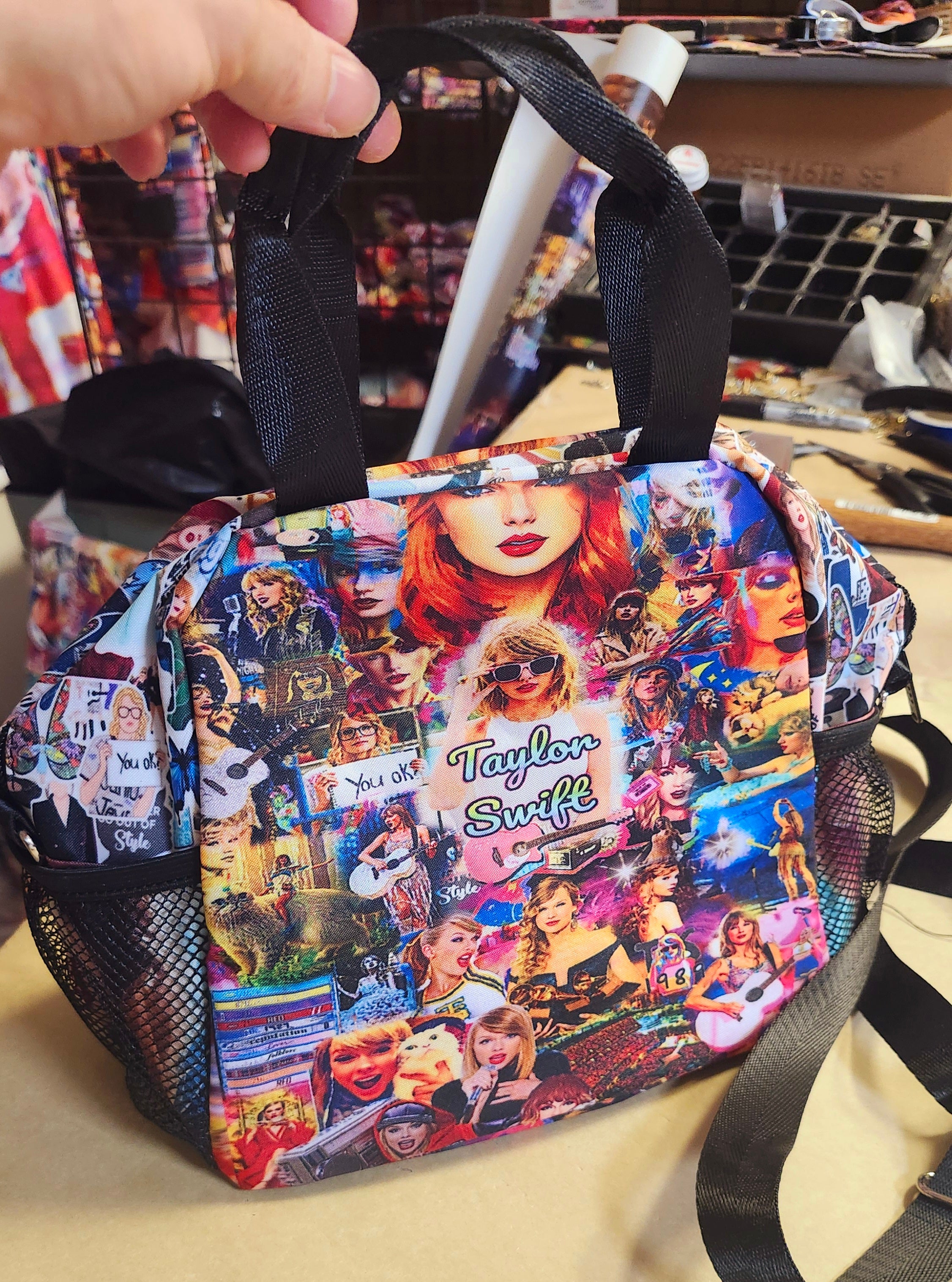 TAYLOR SWIFT PURSE/ LUNCHBAG