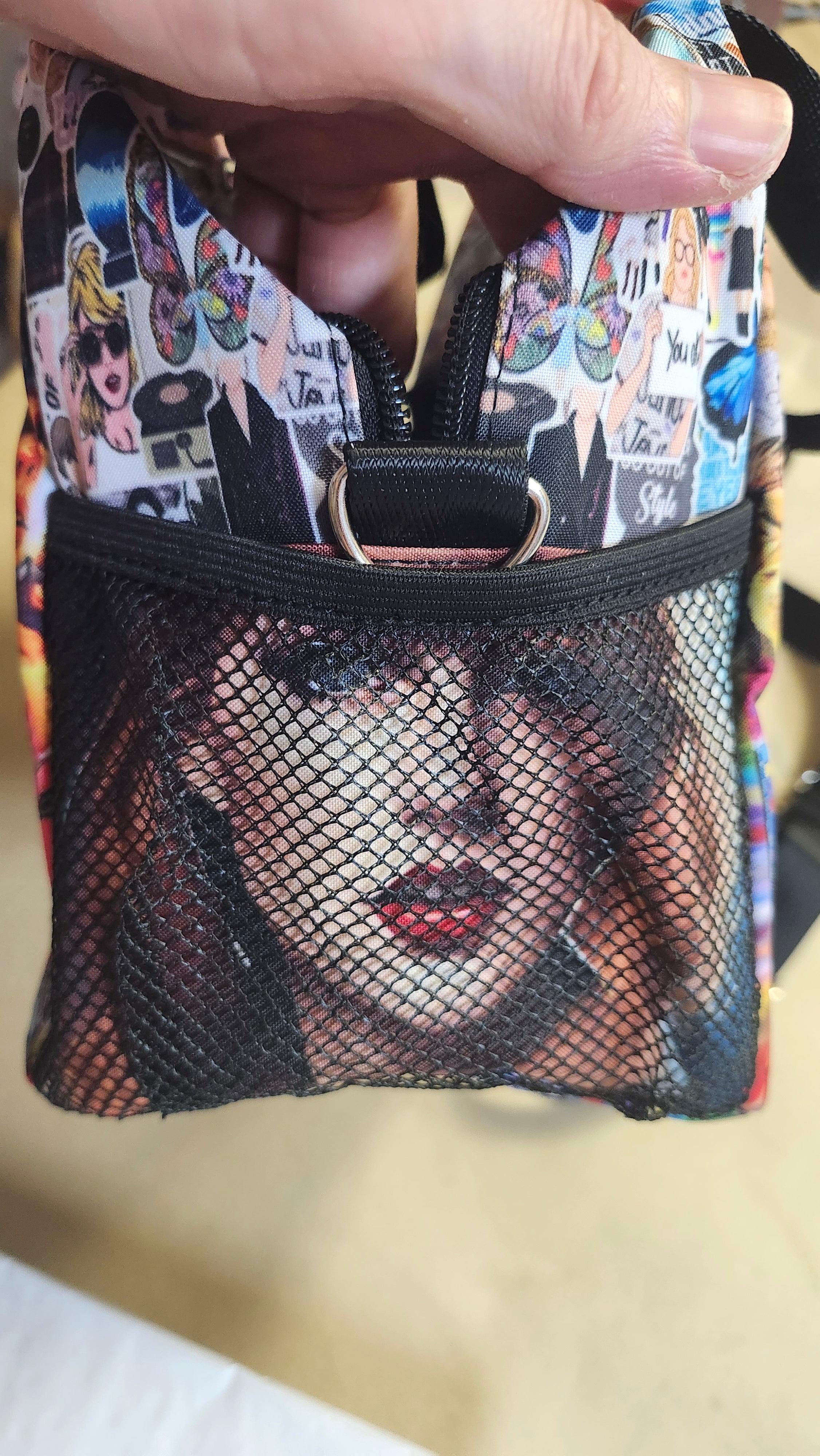 TAYLOR SWIFT PURSE/ LUNCHBAG