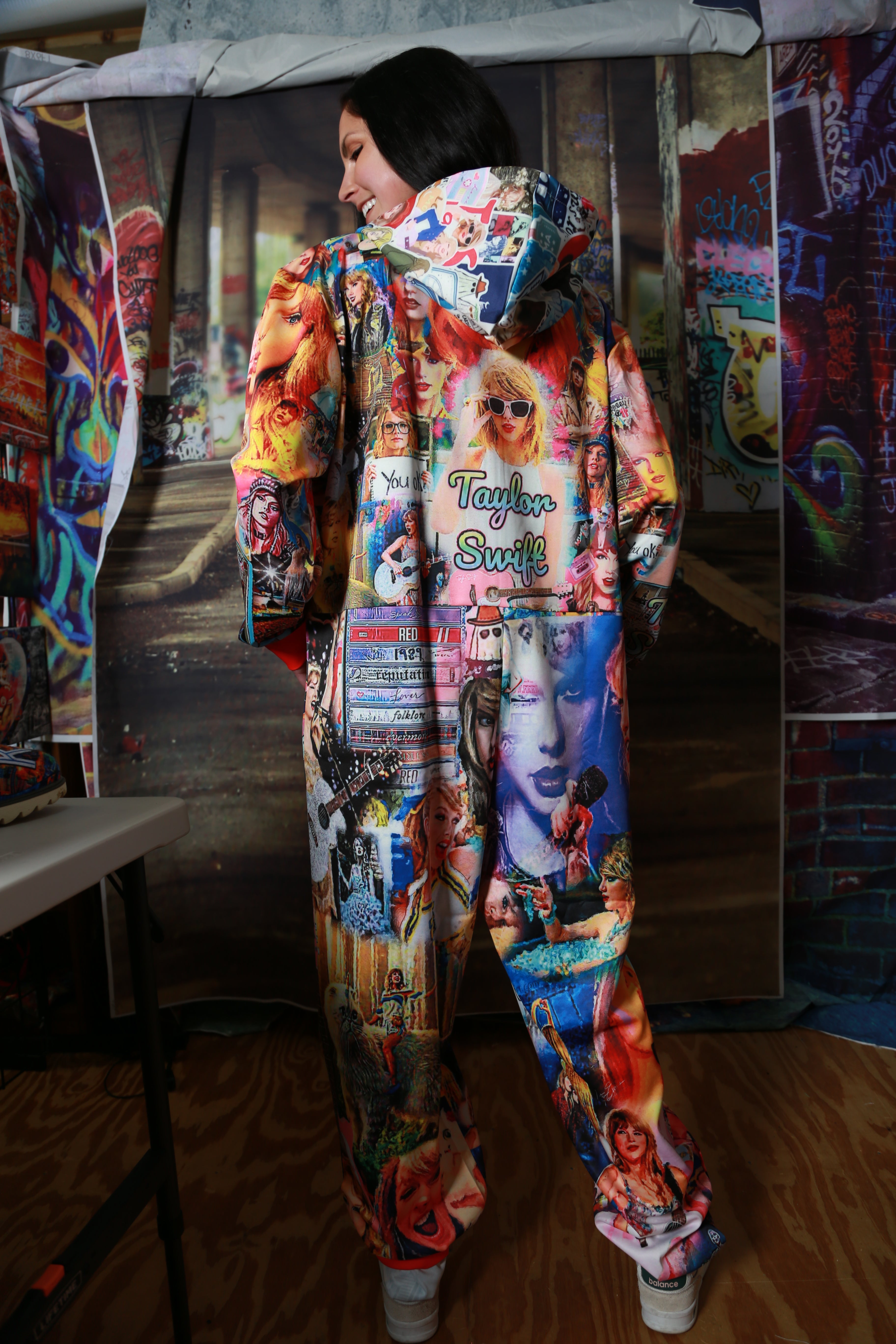 TAYLOR SWIFT "Unisex" Onesie Adult