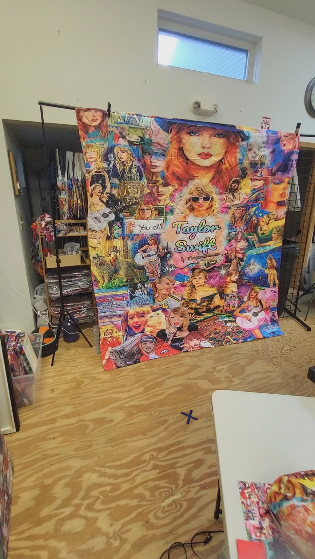 TAYLOR SWIFT QUILT (3 SIZES)
